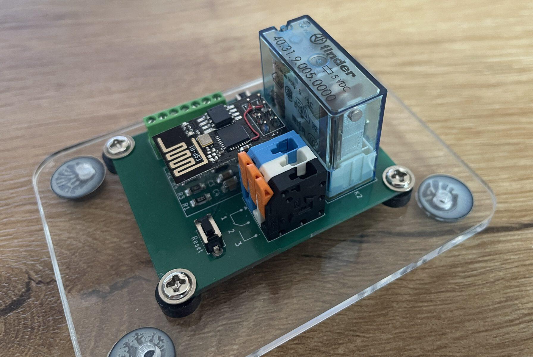 ESP-01 mit finder Relais rechts